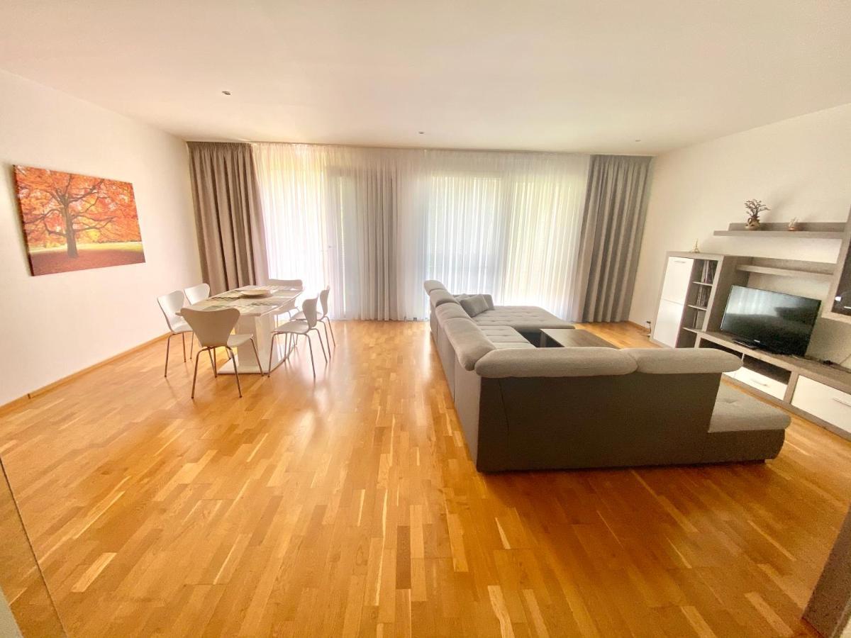 פראג Apartment Korunni Dvur, 2 Free Parkings מראה חיצוני תמונה