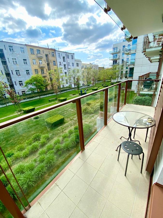 פראג Apartment Korunni Dvur, 2 Free Parkings מראה חיצוני תמונה