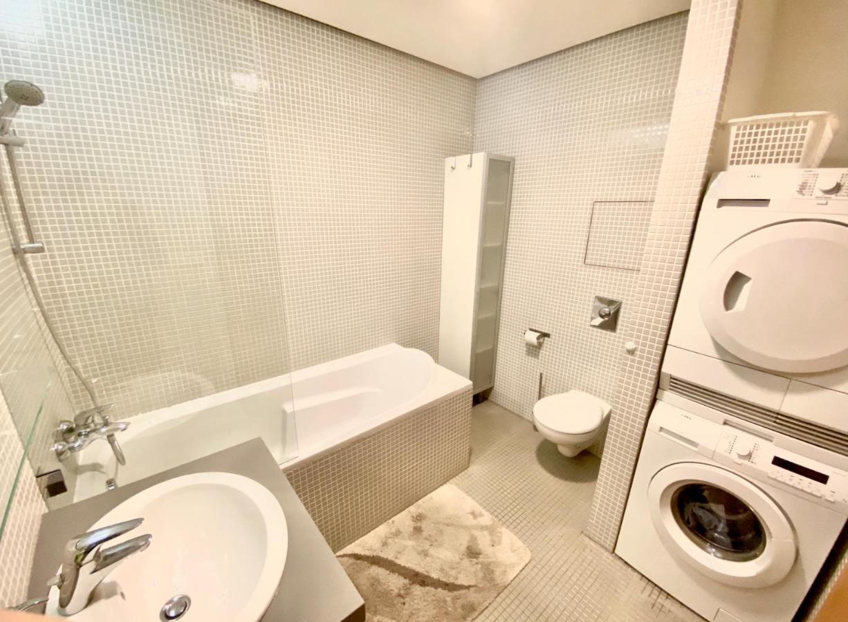 פראג Apartment Korunni Dvur, 2 Free Parkings מראה חיצוני תמונה