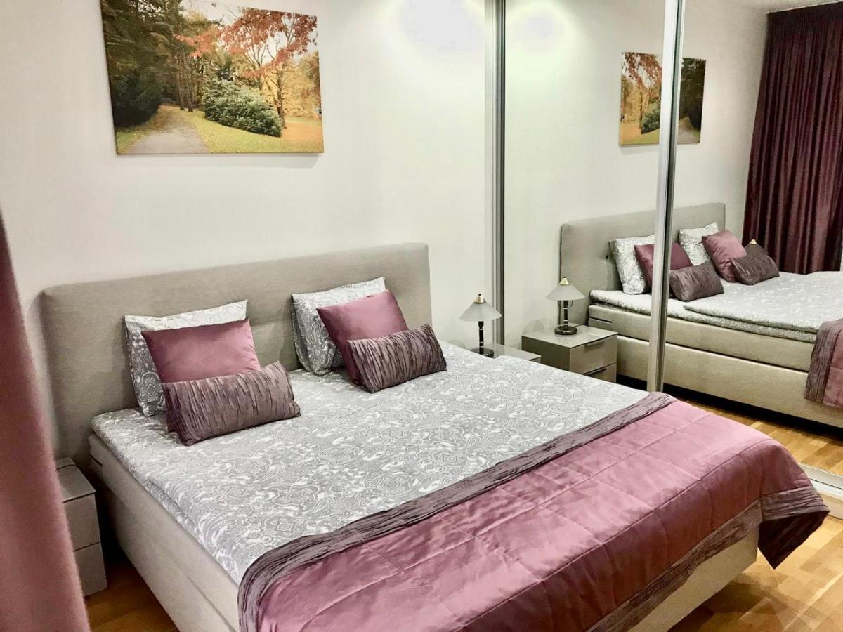 פראג Apartment Korunni Dvur, 2 Free Parkings מראה חיצוני תמונה